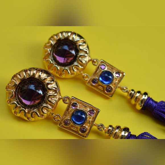 Authentic VINTAGE Clip-on Earrings by Margaretha Ley ESCADA. Early 1990s - Picture 8 of 13